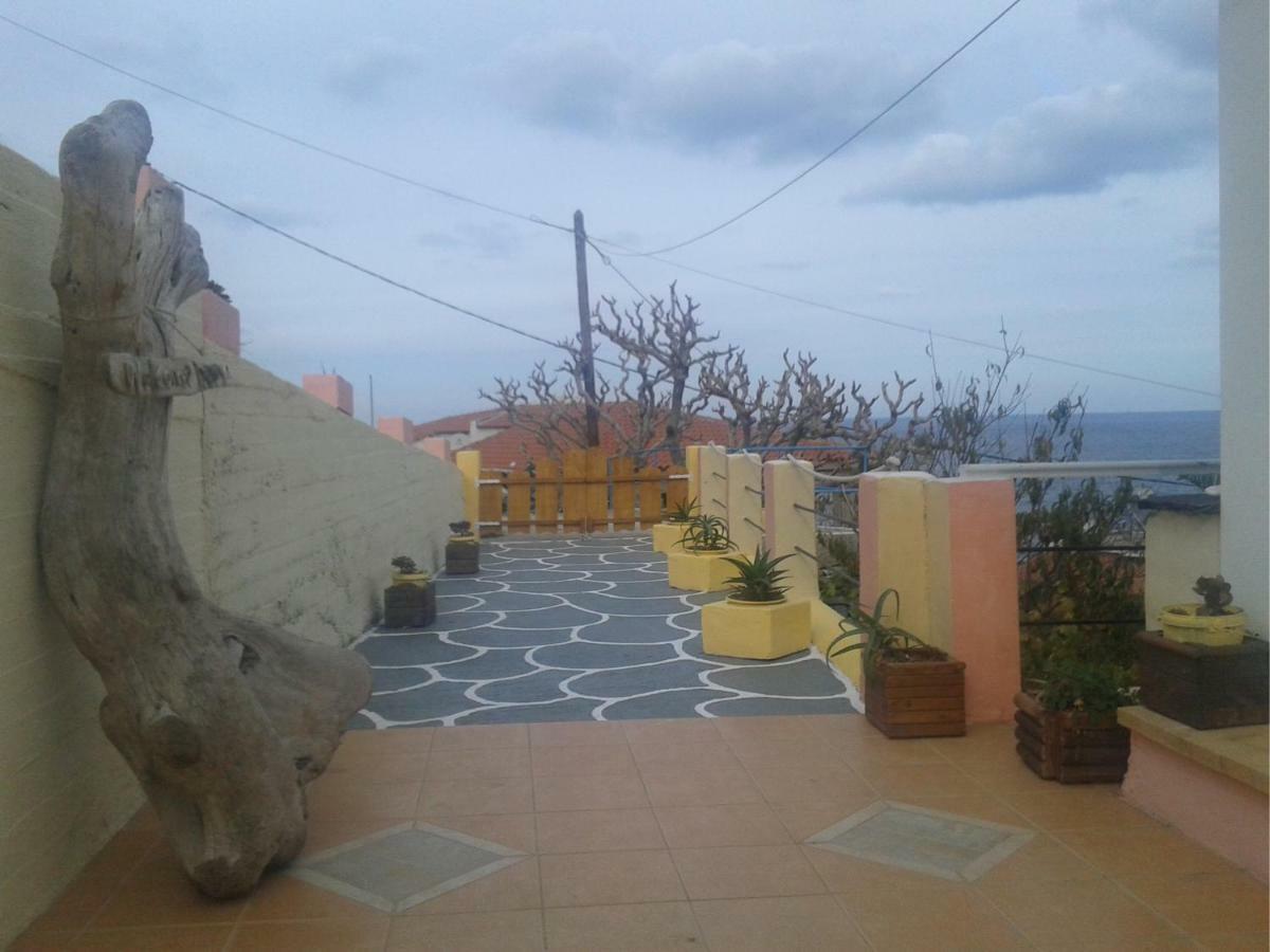 The House Of Summer Winds * Évdilos